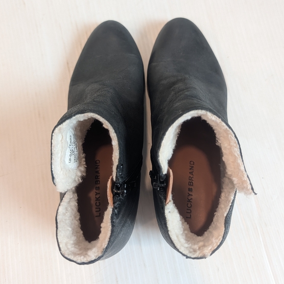 LUCKY BRAND Banterr2 Women's Black Leather Fur Lined  Ankle Booties Size 7 - Picture 7 of 9